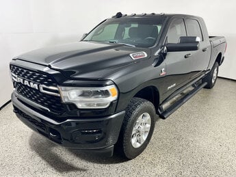 2022 Diamond Black Crystal Pearlcoat Ram 2500 Big Horn D 6.7L Straight 6 Cylinder Engine6.7 4 Door 4X4
