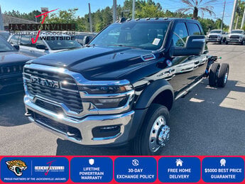 2026 Diamond Black Crystal Pearlcoat Ram 4500 Chassis Cab Tradesman 4 Door D 6.7L Straight 6 Cylinder Engine6.7 Automatic Truck