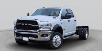 2026 Diamond Black Crystal Pearlcoat Ram 4500 Chassis Cab Tradesman Automatic Truck 4 Door D 6.7L Straight 6 Cylinder Engine6.7