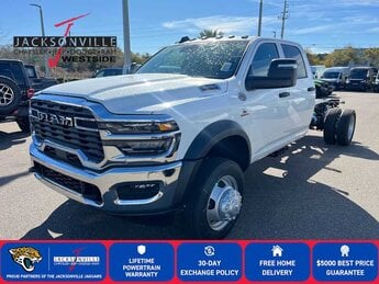 2026 Bright White Clearcoat Ram 5500 Chassis Cab Tradesman RWD 4 Door Automatic Truck D 6.7L Straight 6 Cylinder Engine6.7