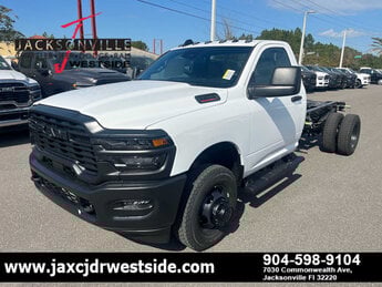 2026 Bright White Clearcoat Ram 3500 Chassis Cab Tradesman Automatic 4X4 2 Door