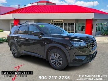 2023 Super Black Nissan Pathfinder SV V6 Engine 4 Door SUV