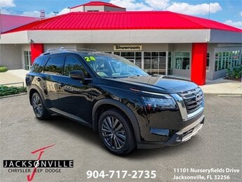 2024 Super Black Nissan Pathfinder SL SUV Automatic 4X4