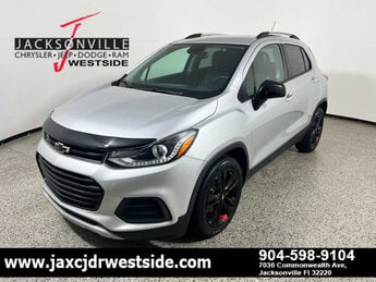 2022 Silver Ice Metallic Chevrolet Trax LT 4 Door G 1.4L 4 Cylinder Engine1.4 SUV