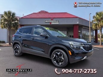 2025 Fusion Black Kia Seltos EX SUV 4 Door Automatic (CVT) 2.0L I4 MPI Engine AWD