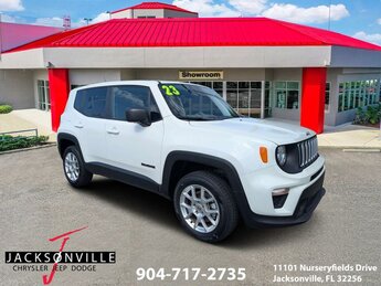 2023 Alpine White Clearcoat Jeep Renegade Latitude 1.3L I4 Engine 4X4 SUV Automatic 4 Door