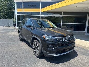 2022 Diamond Black Crystal Pearlcoat Jeep Compass Limited SUV 4 Door 2.4L I4 Engine Automatic
