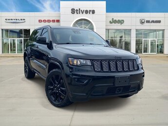 2020 Diamond Black Crystal Pearlcoat Jeep Grand Cherokee Altitude 4 Door 4X4 Automatic