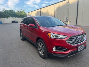2020 Rapid Red Metallic Tinted Clearcoat Ford Edge SEL 4 Door Automatic SUV FWD