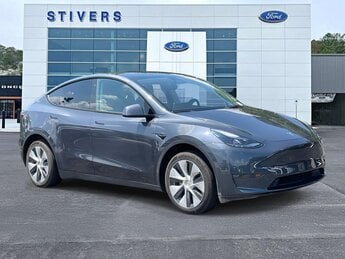 2023 Midnight Silver Metallic Tesla Model Y Long Range SUV AWD Electric Motor Engine 4 Door