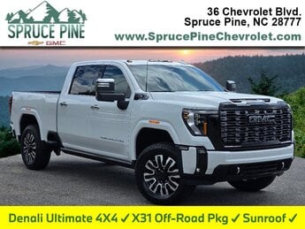2025 Summit White GMC Sierra 2500HD Denali Ultimate Automatic 4X4 Duramax 6.6L V8 Turbodiesel Engine 4 Door