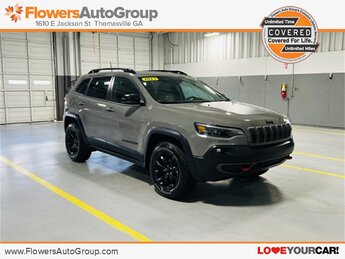 2023 Sting-Gray Clearcoat Jeep Cherokee Trailhawk 4X4 SUV 4 Door 2.0L I4 DOHC Engine