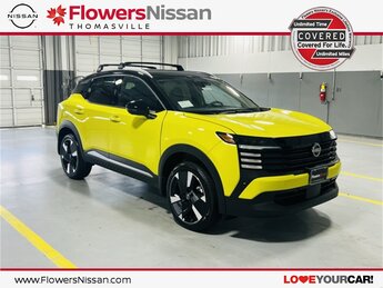 2025 Yuzu Yellow Metallic/Super Black Nissan Kicks SR Automatic (CVT) SUV 2.0L DOHC Engine 4 Door FWD
