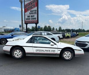 1984 Pontiac Fiero SE SE RWD Car 2.5L Engine