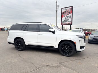 2022 Cadillac Escalade Sport Sport 4X4 EcoTec3 6.2L V8 420hp 460ft. lbs. Engine 4 Door