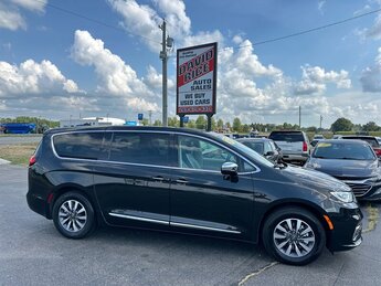 2022 Chrysler Pacifica Hybrid Limited Hybrid Limited 4 Door FWD Pentastar 3.6L Plug-in Hybrid V6 260hp Engine Automatic Van