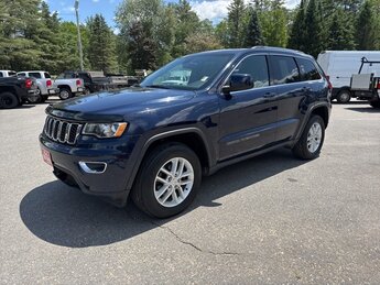 2017 Jeep Grand Cherokee Laredo 4 Door SUV Automatic 4X4