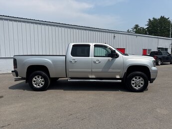2011 Pure Silver Metallic GMC Sierra 2500HD SLT 4 Door 4X4 Duramax 6.6L V8 Turbodiesel Engine Truck Automatic