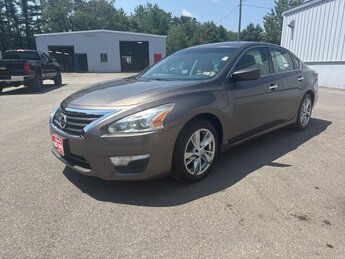 2014 Java Metallic Nissan Altima 2.5 SV 4 Door Automatic (CVT) FWD 2.5L I4 DOHC 16V Engine Car