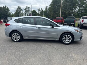 2022 Subaru Impreza Base 4 Door Crossover Automatic (CVT)