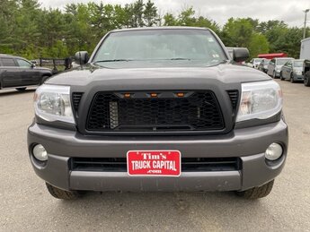 2011 Magnetic Gray Metallic Toyota Tacoma Base 4.0L V6 SMPI DOHC Engine 4X4 2 Door Truck Automatic