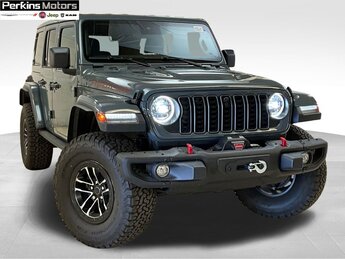 2025 Granite Crystal Metallic Clearcoat Jeep Wrangler Willys 4 Door Automatic 3.6L V6 24V VVT Engine SUV