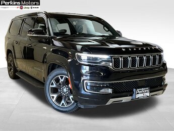 2024 Diamond Black Crystal Pearlcoat Jeep Wagoneer L Series III 4X4 3.0L I6 Engine 4 Door