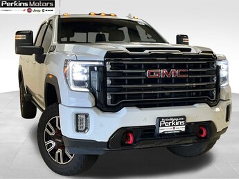 2021 Summit White GMC Sierra 2500HD AT4 4 Door Automatic 6.6L V8 Engine