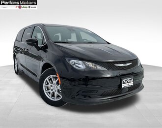 2025 Diamond Black Crystal Pearlcoat Chrysler Voyager LX 4 Door Automatic Van FWD