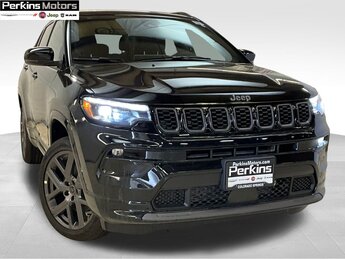 2025 Diamond Black Crystal Pearlcoat Jeep Compass Limited 4X4 Automatic SUV 4 Door