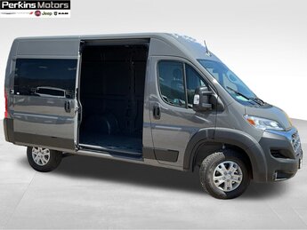 2025 Ceramic Gray Clearcoat Ram ProMaster 1500 SLT 3 Door FWD Van Automatic 3.6L V6 24V VVT Engine