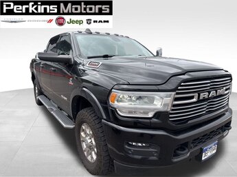 2022 Diamond Black Crystal Pearlcoat Ram 2500 Laramie Truck Cummins 6.7L I6 Turbodiesel Engine 4 Door Automatic 4X4