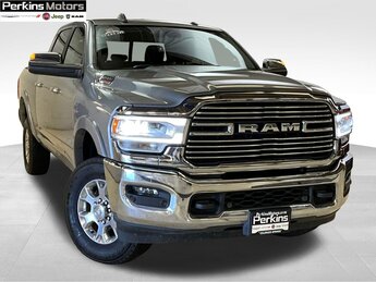 2022 Billet Silver Metallic Clearcoat Ram 2500 Laramie Automatic 4X4 Truck Cummins 6.7L I6 Turbodiesel Engine 4 Door