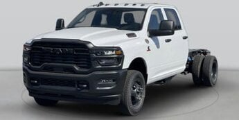 2025 Bright White Clearcoat Ram 3500 Tradesman Cummins 6.7L I6 Turbodiesel Engine 4X4 Chassis Cab 4 Door