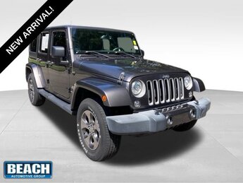2018 Granite Crystal Metallic Clearcoat Jeep Wrangler JK Unlimited Sahara Automatic 4X4 4 Door 3.6L V6 24V VVT Engine