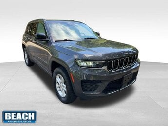 2023 Jeep Grand Cherokee Laredo Automatic 4X4 SUV 3.6L V6 24V VVT Engine 4 Door