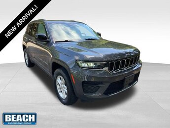 2023 Jeep Grand Cherokee Laredo 4X4 3.6L V6 24V VVT Engine Automatic