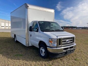 2024 Oxford White Ford E-350SD Base Cutaway RWD 7.3L V8 Premium-Rated Engine Specialty Vehicle Cutaway 2 Door Automatic
