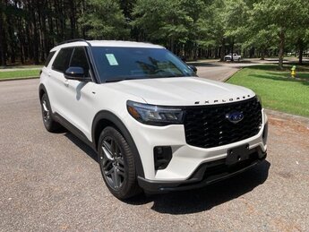 2025 Star White Metallic Tri-Coat Ford Explorer ST-Line Automatic SUV 4 Cyl - 2.3 L Engine