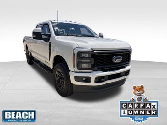 2023 Star White Metallic Tri-Coat Ford Super Duty F-250 SRW Lariat 4 Door Power Stroke 6.7L V8 DI 32V OHV Turbodiesel Engine Automatic