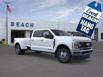 2025 Star White Metallic Tri-Coat Ford Super Duty F-350 DRW XL DRW Truck 4 Door 4X4