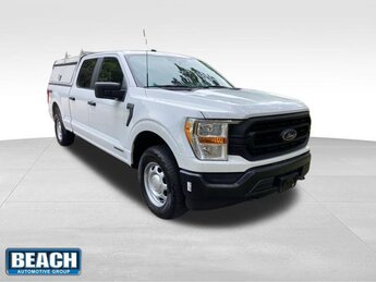 2022 Oxford White Ford F-150 XL 3.5L PowerBoost Full-Hybrid V6 Engine 4X4 4 Door Automatic Truck