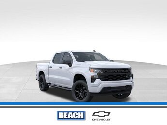 2025 Summit White Chevrolet Silverado 1500 Custom Truck 4 Door Automatic TurboMax<sup>™</sup> engine 4X4