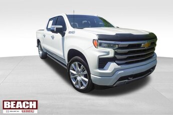 2023 Iridescent Pearl Tricoat Chevrolet Silverado 1500 High Country EcoTec3 5.3L V8 Engine 4X4 4 Door Automatic Truck