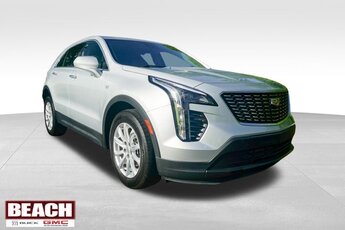 2022 Cadillac XT4 Luxury 4 Door FWD SUV Automatic