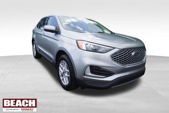 2023 Silver Metallic Ford Edge SEL EcoBoost 2.0L I4 GTDi DOHC Turbocharged VCT Engine 4 Door SUV Automatic