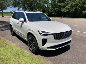 2025 Crystal White Pearl Volvo XC90 B6 (2025.5) Plus 7-Seater Automatic I-4 cyl Engine SUV