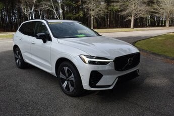 2024 Crystal White Metallic Volvo XC60 plug-in hybrid T8 Plus Dark AWD SUV Automatic 4 Door I-4 cyl Engine