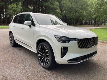2025 Crystal White Pearl Volvo XC90 Plug-In Hybrid T8 (2025.5) Plus 7-Seater SUV AWD 4 Door Automatic