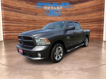 2017 Granite Crystal Metallic Clearcoat Ram 1500 Express 4 Door Truck V6 Cylinder Engine 4X4